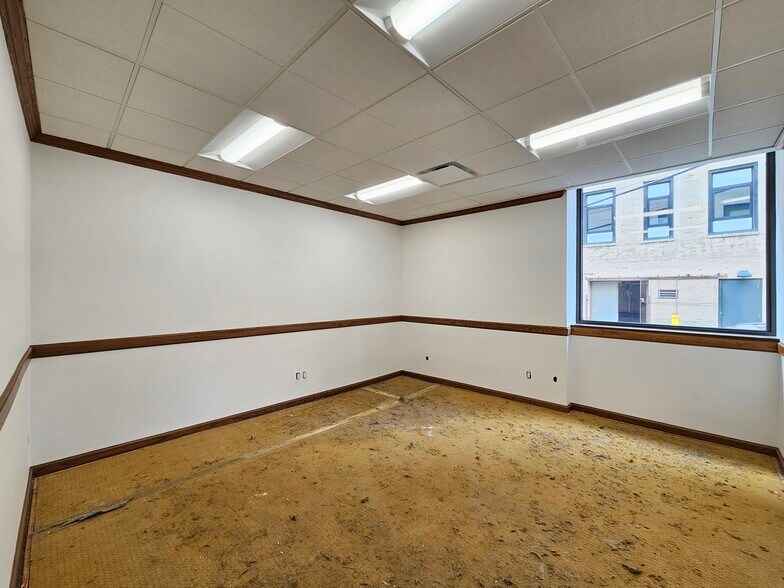 More Photos Of 710 Fifth Ave, Pittsburgh Office Residential For Sale