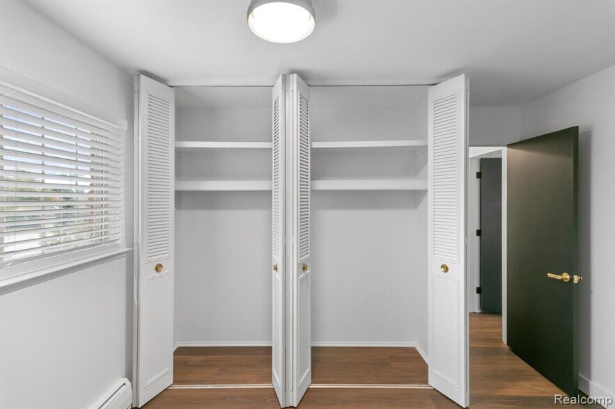 More Photos Of 500 Romeo Rd, Rochester Apartments For Sale