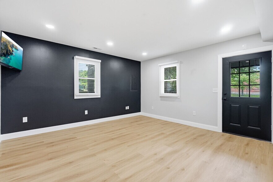 More Photos Of 25 Agawam Shopping Ct, Agawam Office For Sale