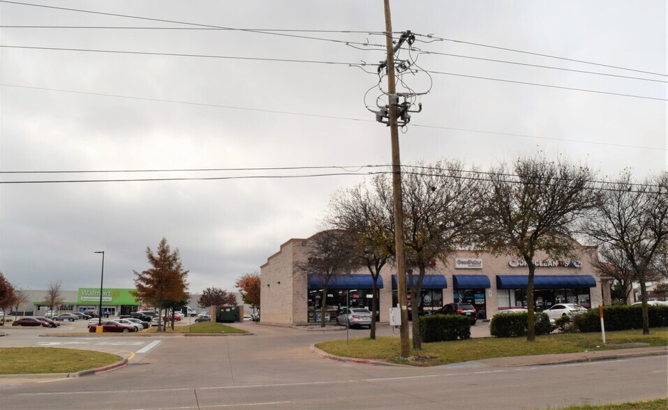 More Photos Of 804 E Belt Line Rd, Cedar Hill General Retail For Sale