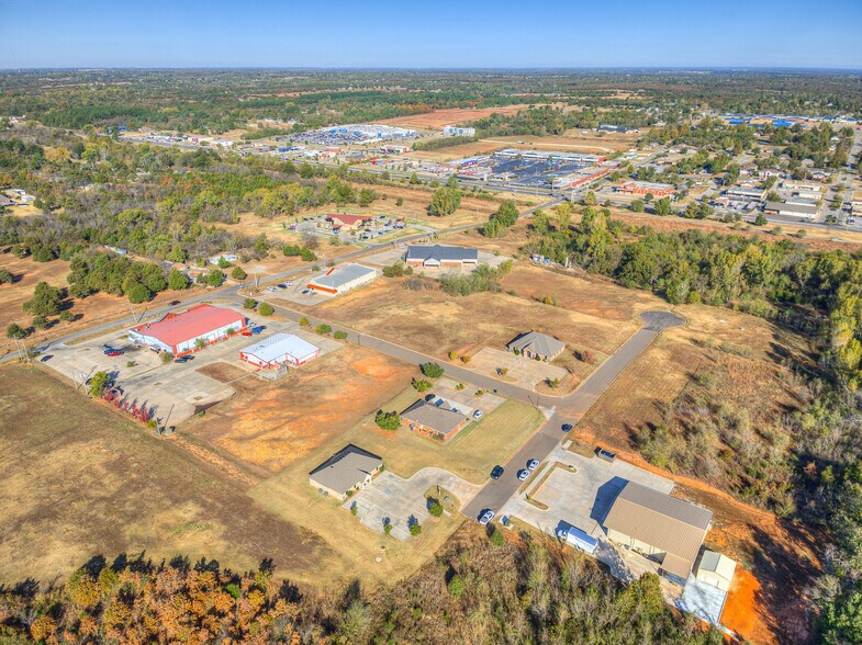 More Photos Of 1917 Commerce, Choctaw Office For Sale