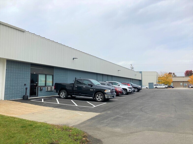 More Photos Of 85 Faltin Dr, Manchester Manufacturing For Lease