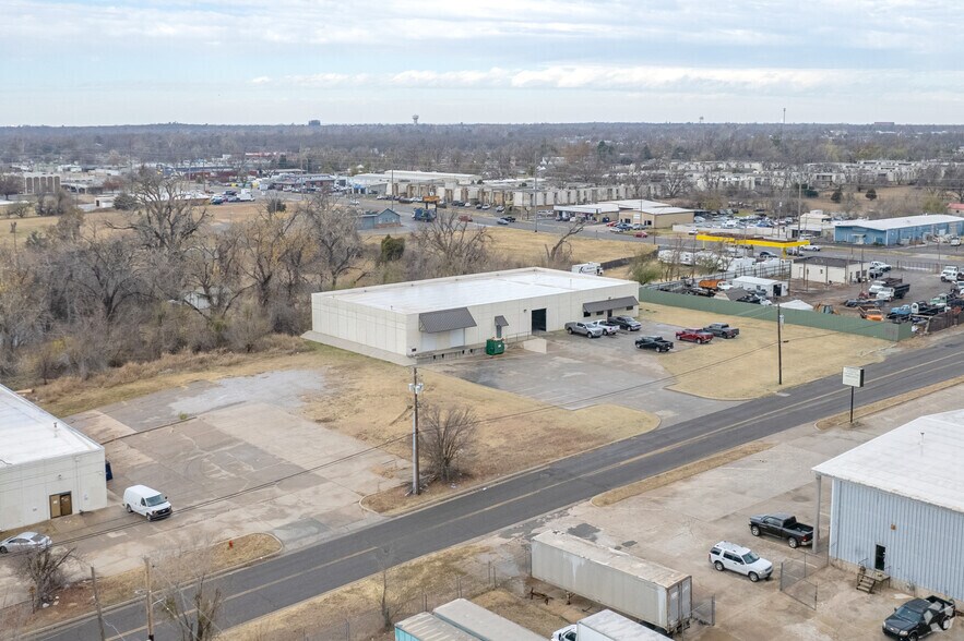 More Photos Of 931 N Ann Arbor Ave, Oklahoma City Warehouse For Lease