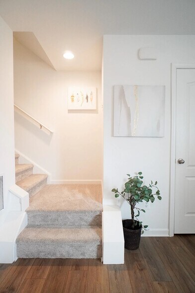 More Photos Of Peleton St., Hagerstown Apartments For Sale