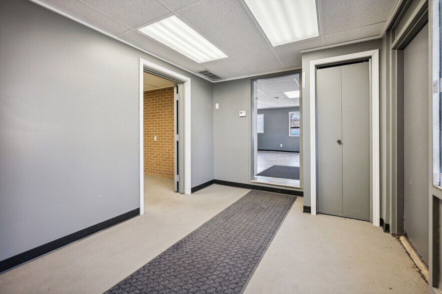 More Photos Of 15 Walnut St, Coshocton Warehouse For Sale