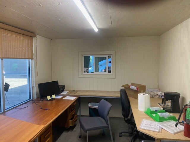 More Photos Of 1190-1200 Lander Ave, Turlock Warehouse For Lease