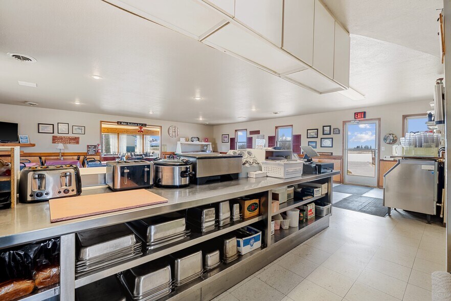 More Photos Of 28534 U.S. 18, Mc Gregor General Retail For Sale