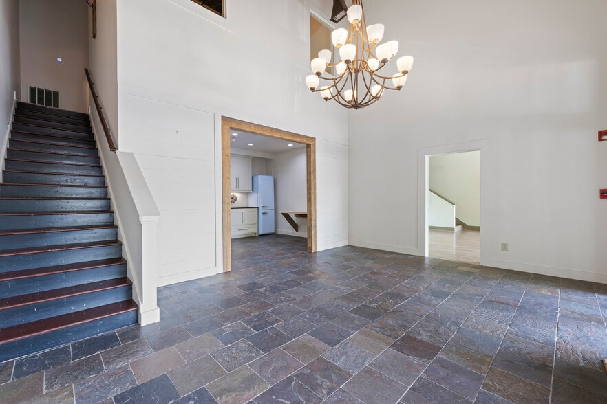 More Photos Of 226 W Washington St, Madison Freestanding For Sale
