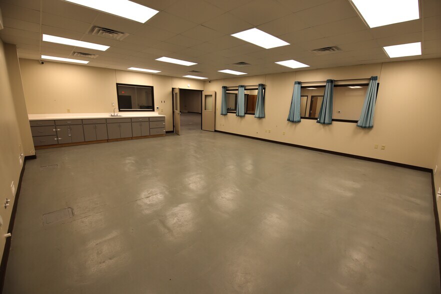More Photos Of 401 Industrial, Nash Warehouse For Lease