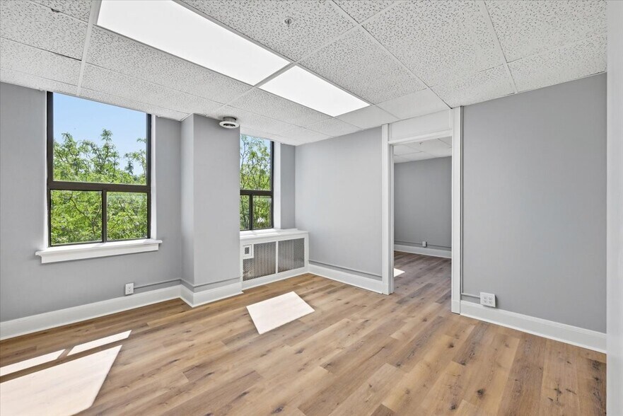 More Photos Of 500 Willow Ave, Council Bluffs Office For Lease