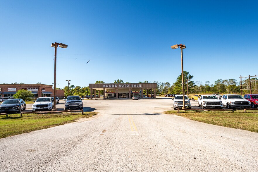 More Photos Of 1617 W Church St, Livingston General Retail For Sale