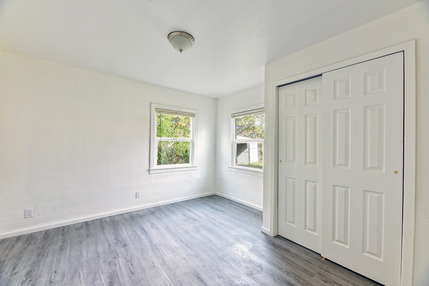 More Photos Of 1808 Spring St, Medford Apartments For Sale