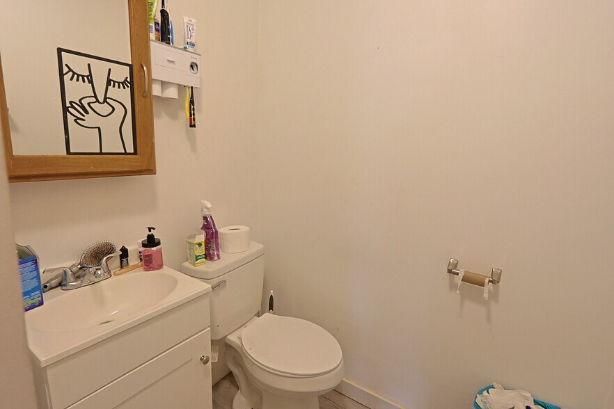 More Photos Of 1740 Spruce St, Myrtle Point Apartments For Sale