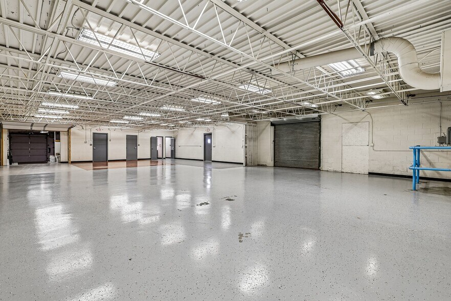 More Photos Of 5558 Wadsworth Rd, Dayton Warehouse For Sale