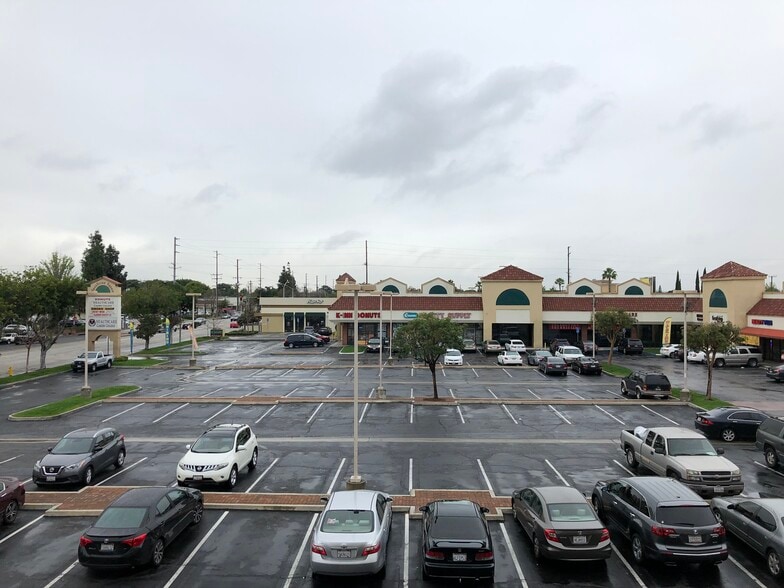 More Photos Of 8527 Alondra Blvd, Paramount Unknown For Lease