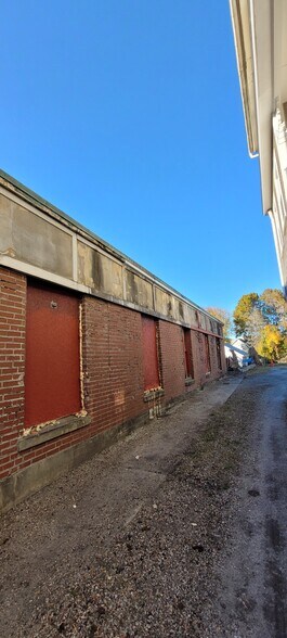 More Photos Of 8-10 E Hoosac St, Adams Restaurant For Lease