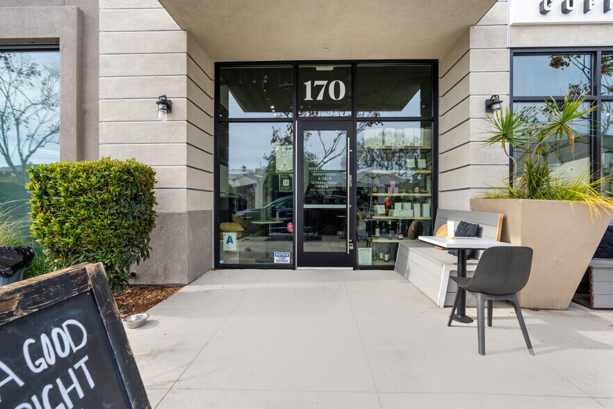 More Photos Of 170 Main St, Vista Apartments For Lease