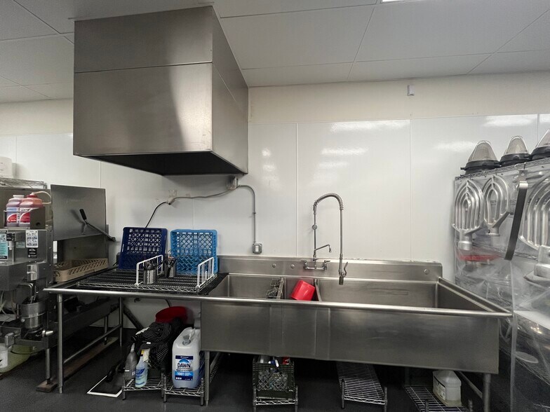 More Photos Of 1619-1621 5th St, Berkeley Food Processing For Sale