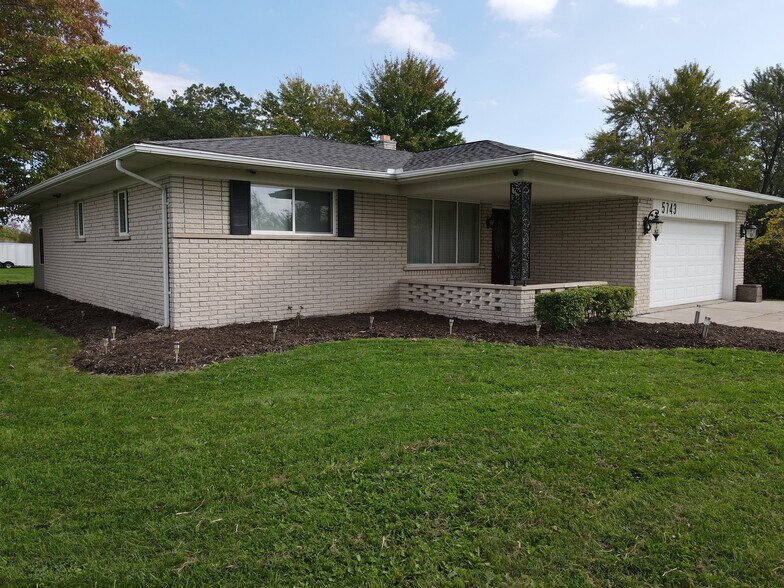 More Photos Of 5743 Meldrum Rd, Casco Airplane Hangar For Sale