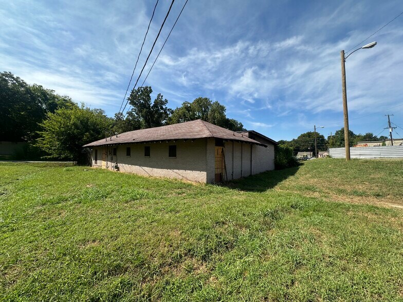 More Photos Of 3145 N Watkins St, Memphis General Retail For Sale