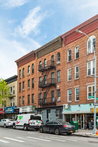 More Photos Of 750 Washington Ave, Brooklyn Apartments For Sale