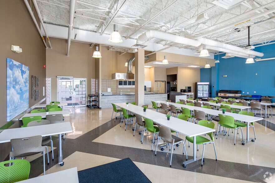 More Photos Of 445 Wes Graham Way, Waterloo Office For Lease