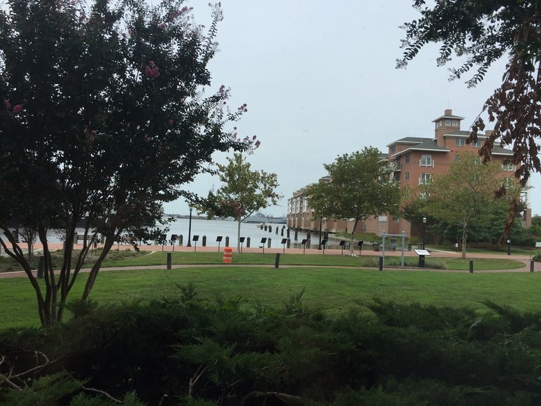 More Photos Of 215 Brooke Ave, Norfolk Office Residential For Sale