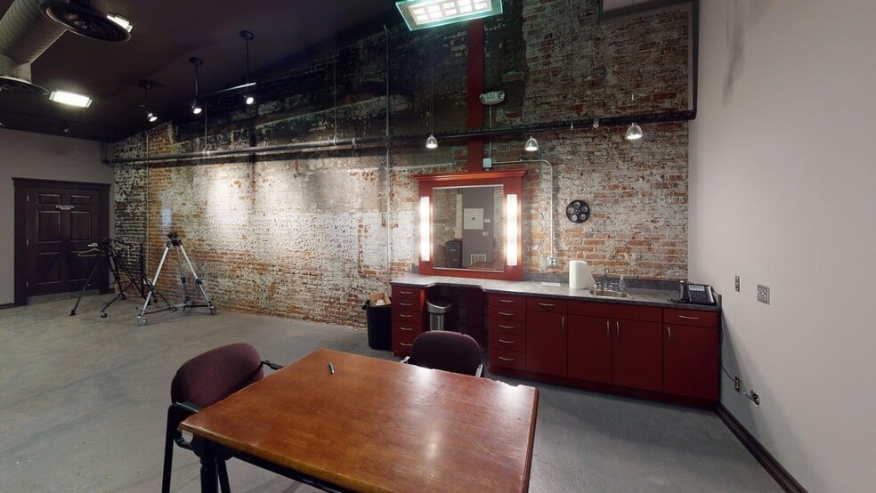 More Photos Of 208 Main St, Lewiston Loft Creative Space For Sale