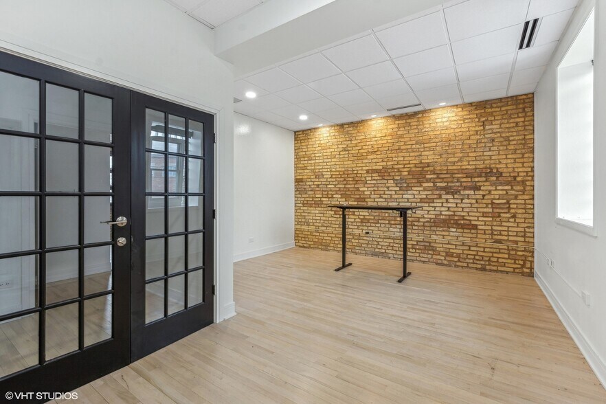More Photos Of 660 LaSalle Pl, Highland Park Loft Creative Space For Sale