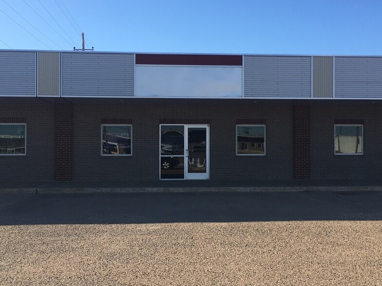 More Photos Of 302-340 E 40th St, Lubbock Unknown For Lease