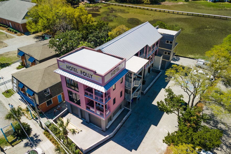 More Photos Of 87 Center St, Folly Beach Restaurant For Lease