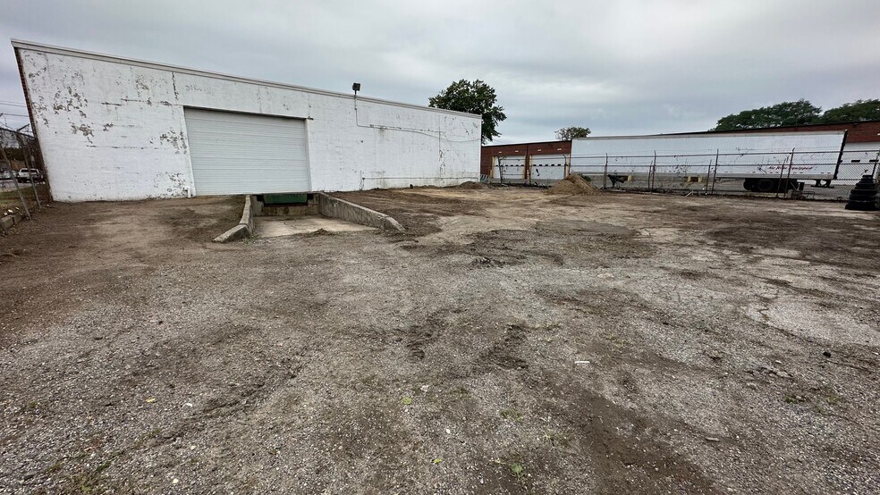 Primary Photo Of 225 Ralph Ave, Copiague Land For Lease