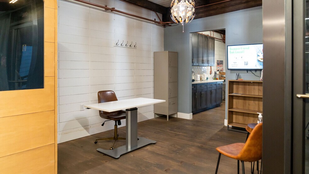 More Photos Of 931 10th St, Modesto Coworking Space