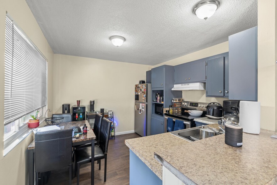 More Photos Of 25039 Cypress Ave, Hayward Apartments For Sale
