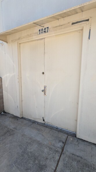 More Photos Of 1841-1861 W Commonwealth Ave, Fullerton Warehouse For Lease