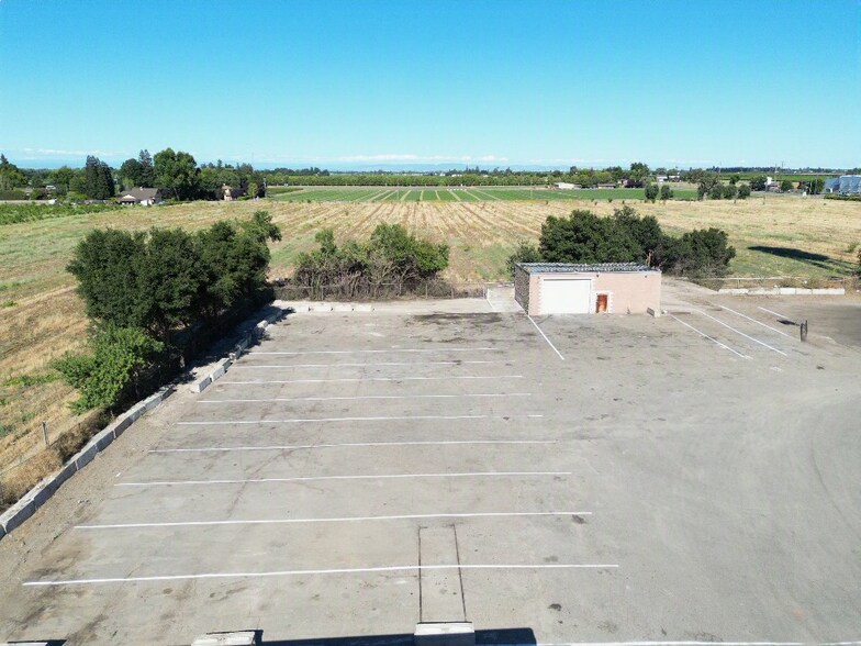 More Photos Of 1649 E Victor Rd, Lodi Land For Lease
