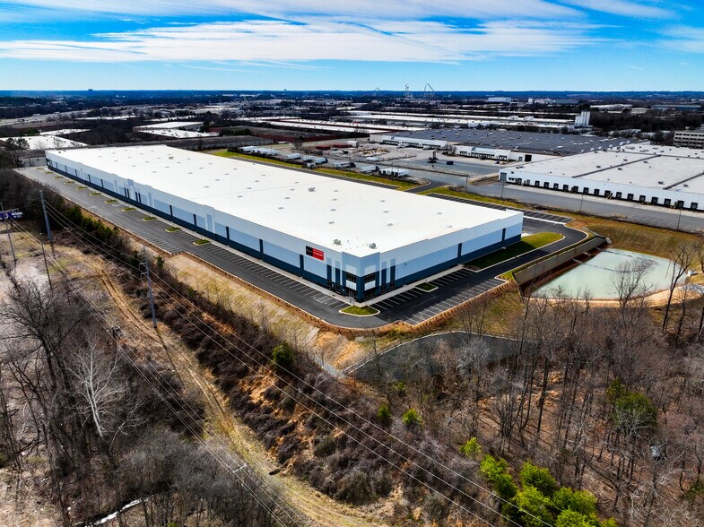 More Photos Of 1850 Continental Blvd, Charlotte Warehouse For Lease
