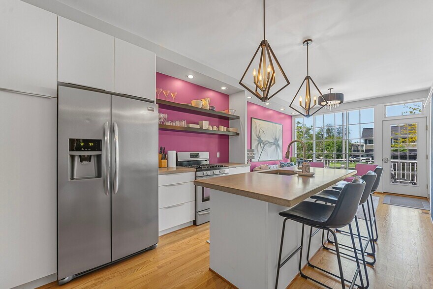 More Photos Of 601 W Front St, Traverse City Specialty For Sale