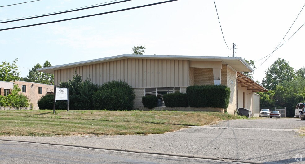 Primary Photo Of 11310 Southland Rd, Forest Park Manufacturing For Sale