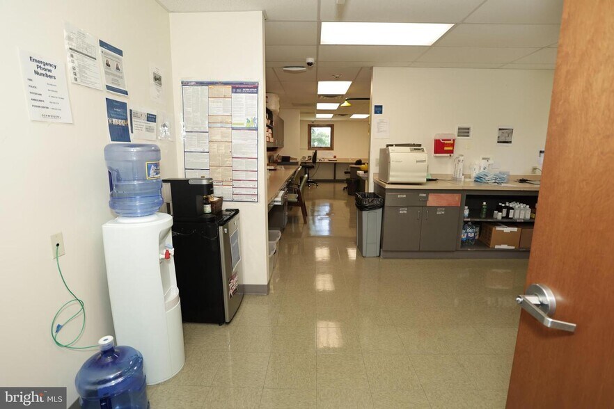 More Photos Of 399 Front St, Elmer Medical For Lease