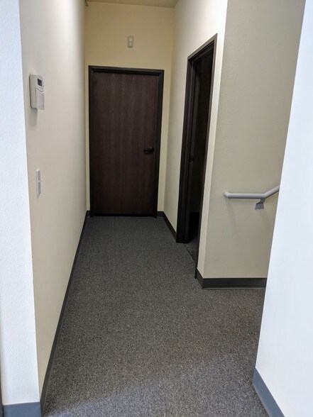 More Photos Of 10018 Lower Azusa Rd, El Monte Warehouse For Lease