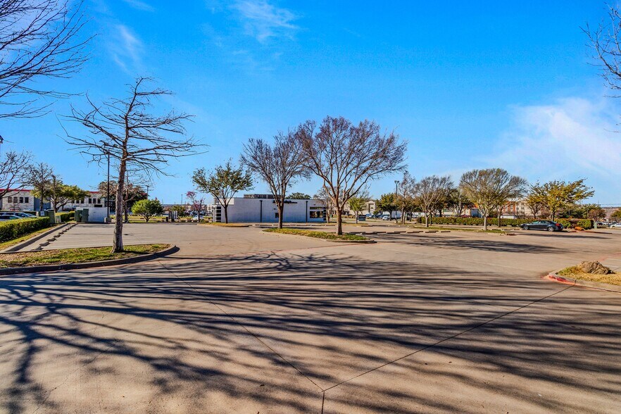 More Photos Of 102 E State Hwy 114, Grapevine Restaurant For Sale