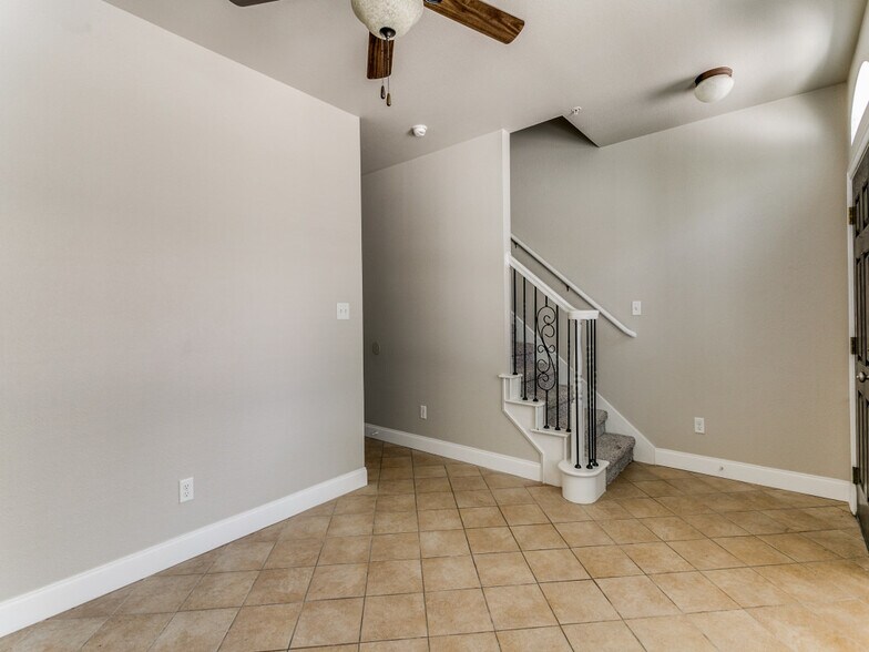 More Photos Of 391-347 E Main St, Lewisville Apartments For Sale