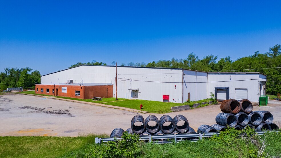 More Photos Of 714 Braddock View Dr, Mount Braddock Warehouse For Lease