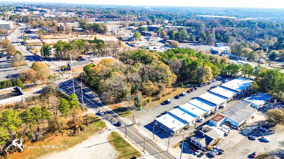 More Photos Of 5891 New Peachtree Rd, Doraville Warehouse For Lease