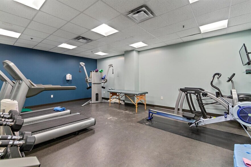 More Photos Of 1800 Glenarm Pl, Denver Office For Sale