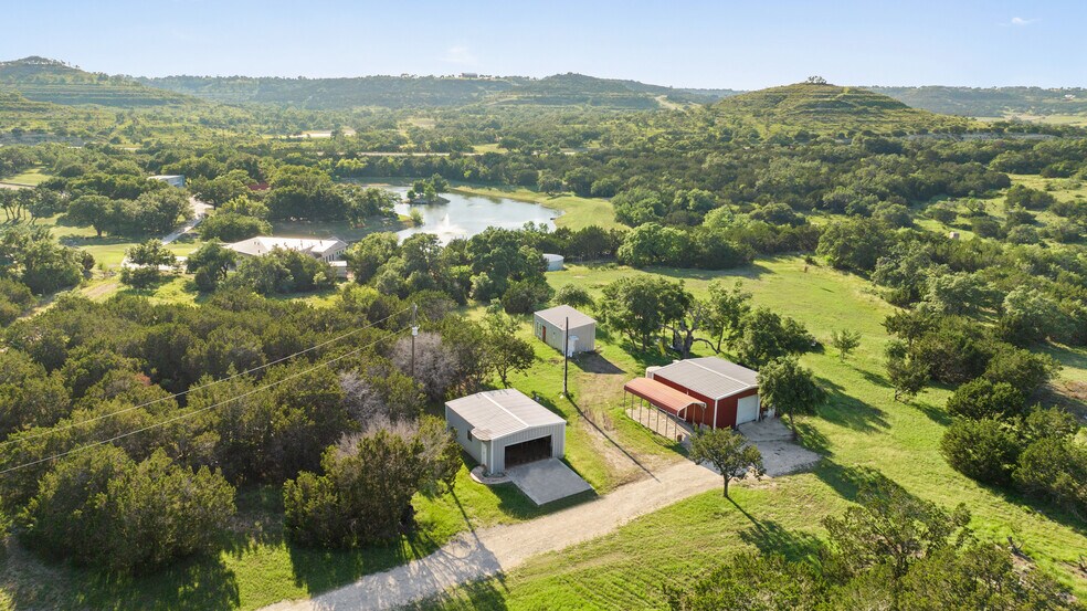 More Photos Of 101 Rolling Hills Rd, Blanco Specialty For Sale