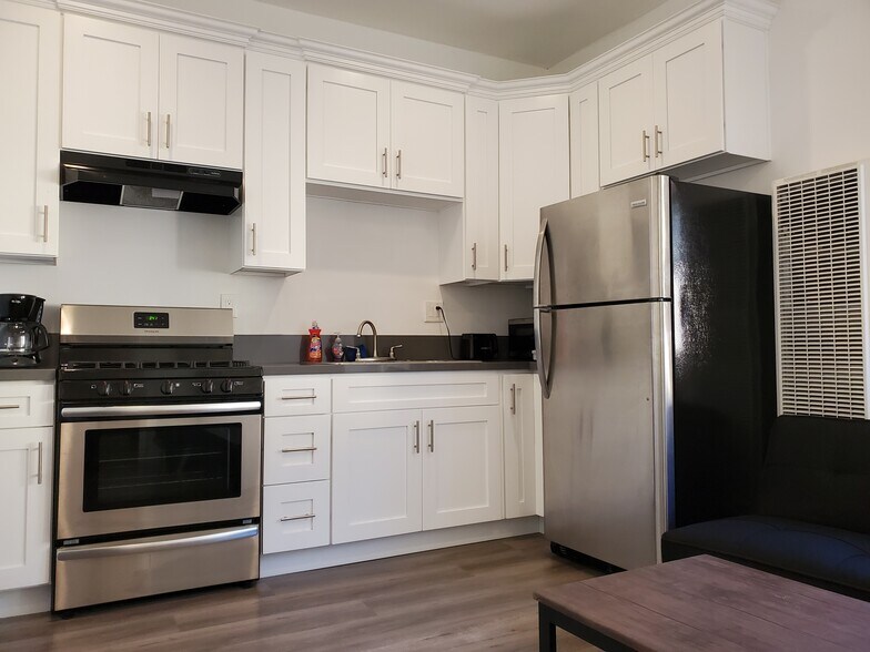 More Photos Of 1978 Bonsallo Ave, Los Angeles Apartments For Sale