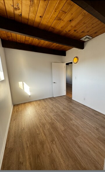 More Photos Of 1418 Abbot Kinney Blvd, Venice Office Residential For Lease