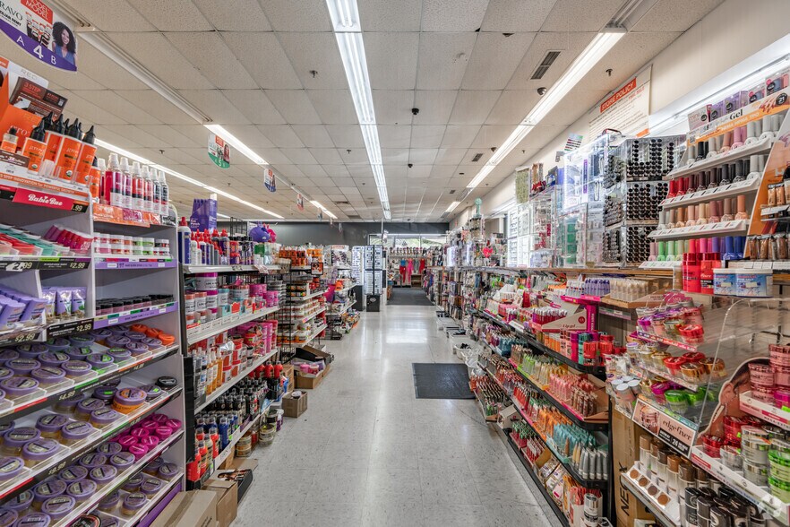 More Photos Of 4183 Kirby Pky, Memphis Freestanding For Sale